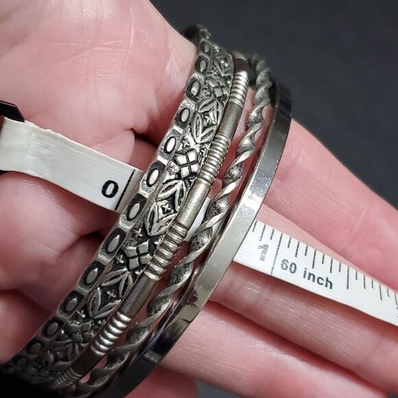 Silver tone bangle bracelet bundle - Picture 6 of 8